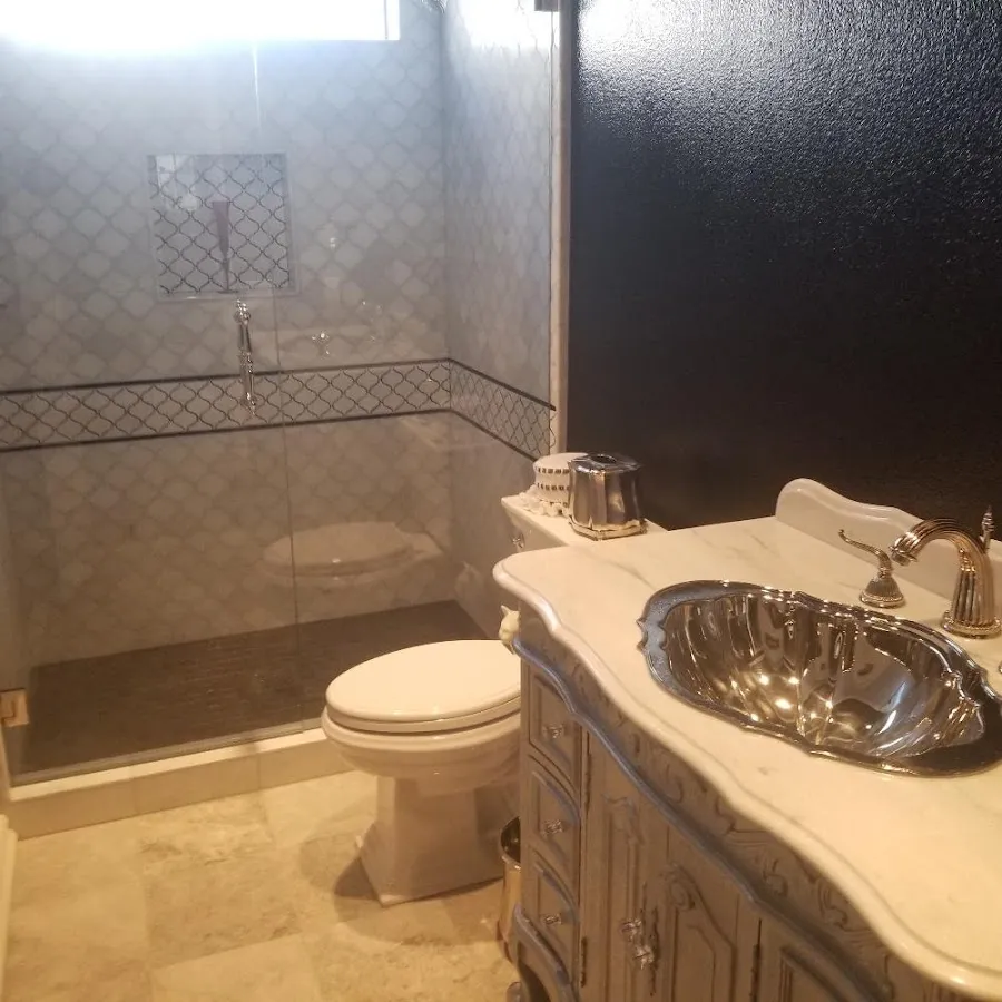 Professional plumbing work and bathroom remodeling in Belen
